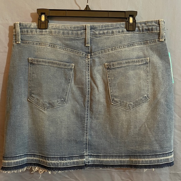 JUSTBLACK Released Hem Light Denim Skirt XL/XXL - Picture 2 of 5